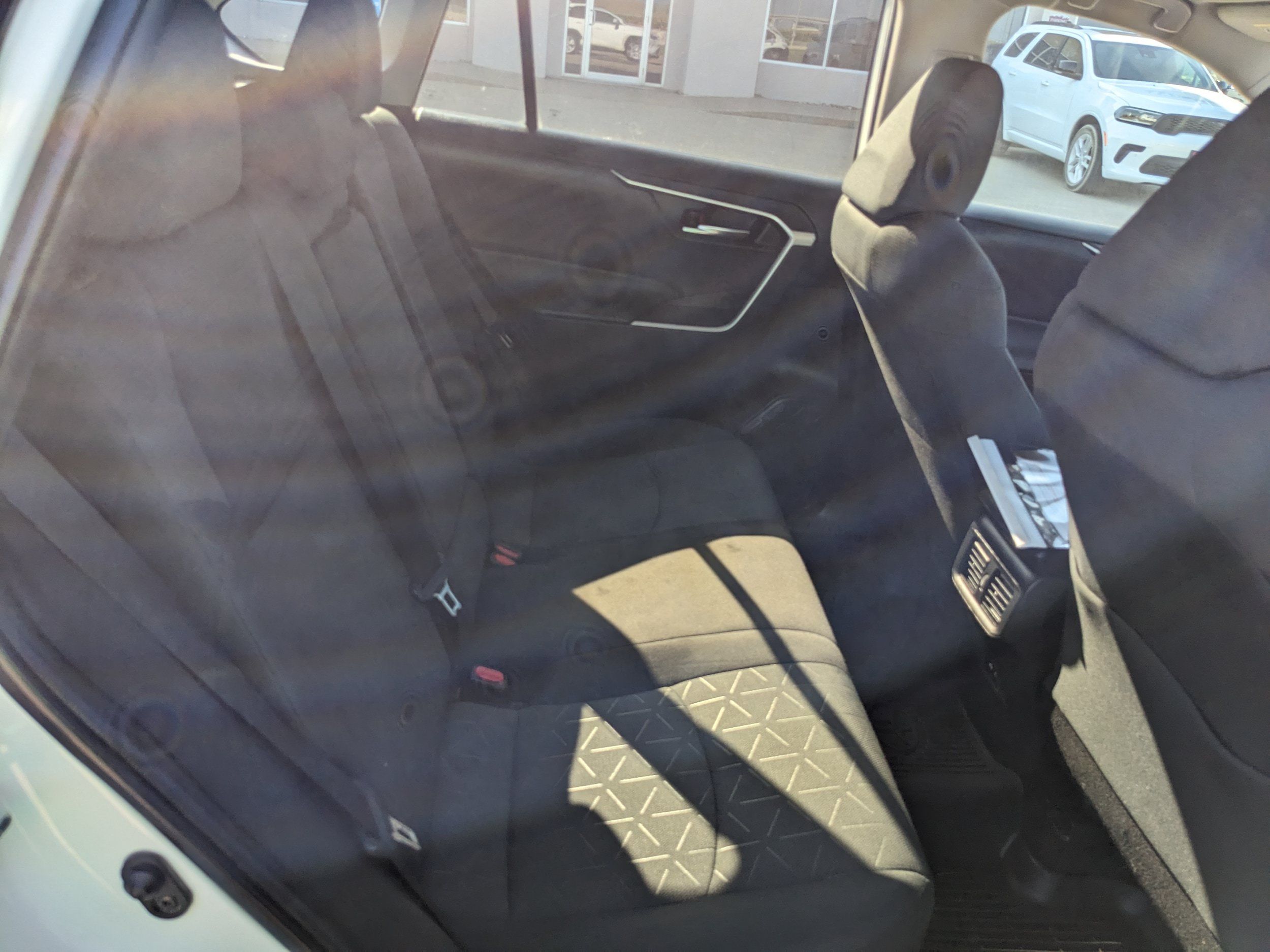 Used 2021 Toyota RAV4 XLE AWD/4WD image 41