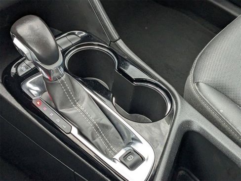 Used 2024 Buick Encore GX Sport Touring image 19