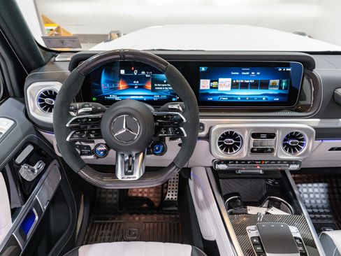 Used 2025 Mercedes-Benz G 63 AMG 4MATIC image 11