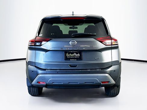 Used 2023 Nissan Rogue SV image 7