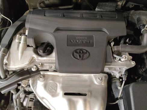 Used 2017 Toyota Camry LE image 30