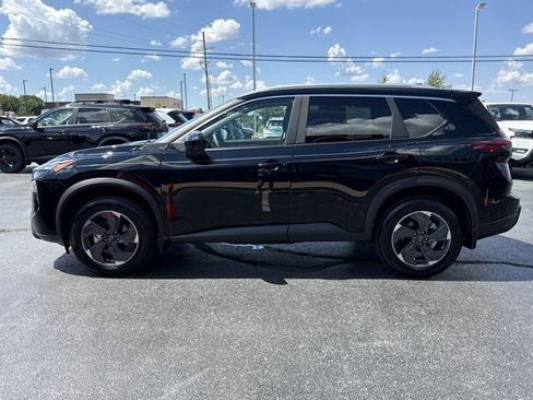 Certified 2026 Nissan Rogue SV w/ SV Premium Package FWD image 11