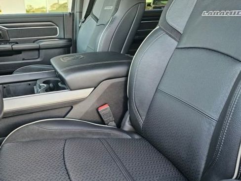 Used 2024 RAM 2500 Laramie w/ Night Edition image 17