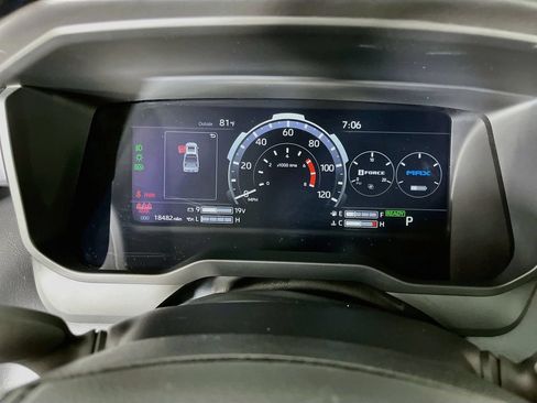 Used 2025 Toyota Tundra Platinum AWD/4WD image 18