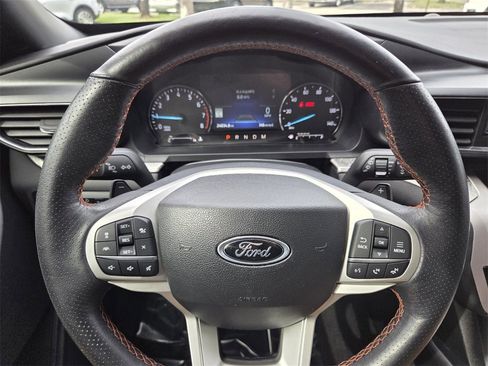 Used 2023 Ford Explorer Timberline image 11