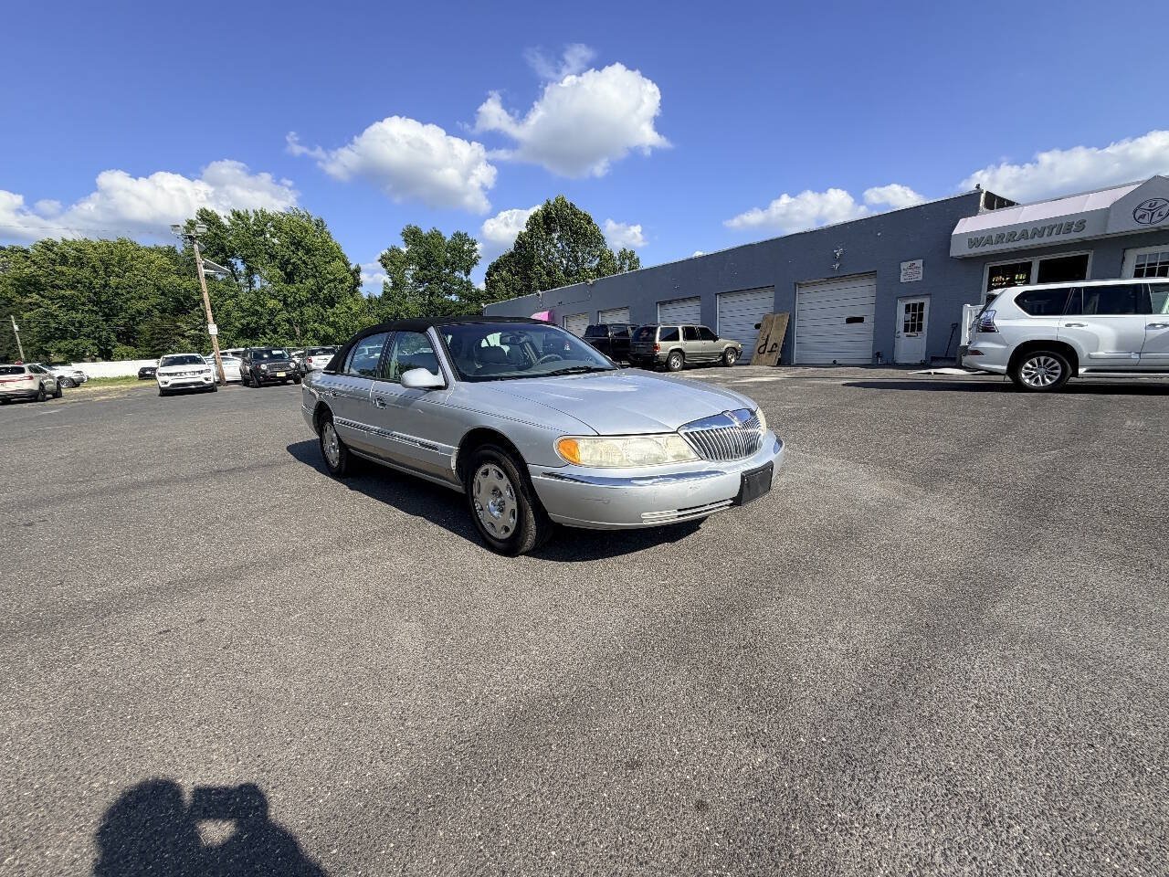 Used 1998 Lincoln Continental FWD image 13