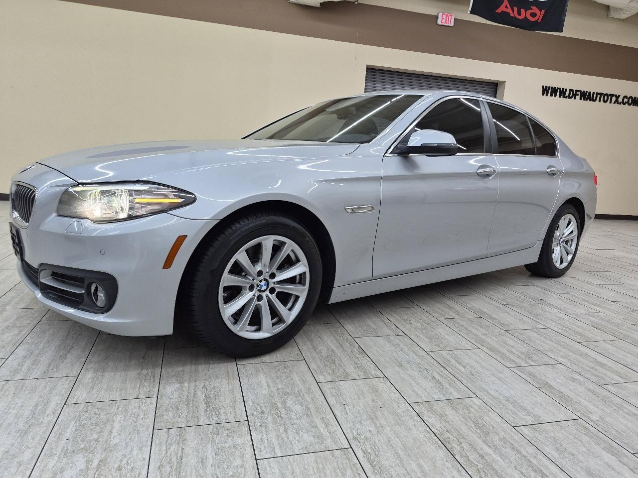Used 2016 BMW 528i Sedan RWD image 4