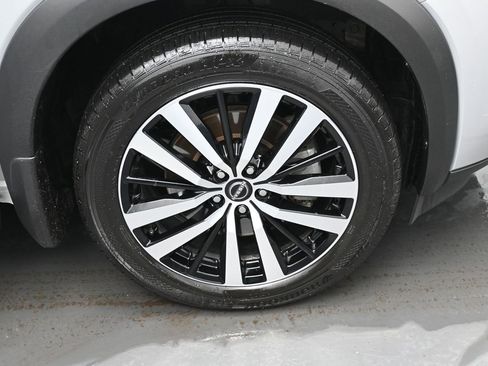 Used 2023 Nissan Pathfinder Platinum image 43