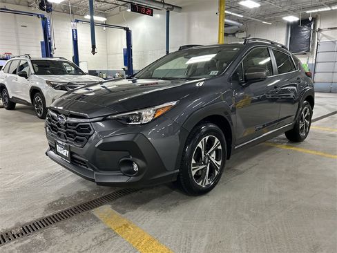 Certified 2025 Subaru Crosstrek 2.0i Premium image 4