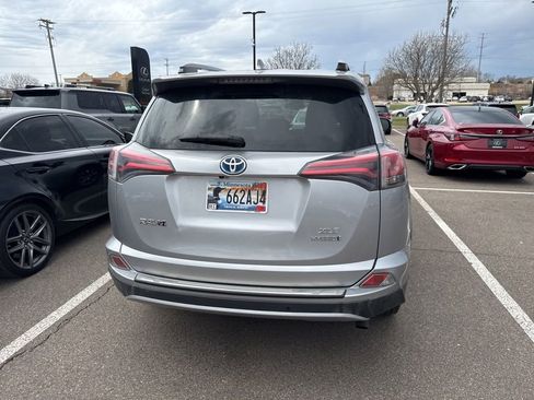 Used 2018 Toyota RAV4 XLE w/ Convenience Package image 23