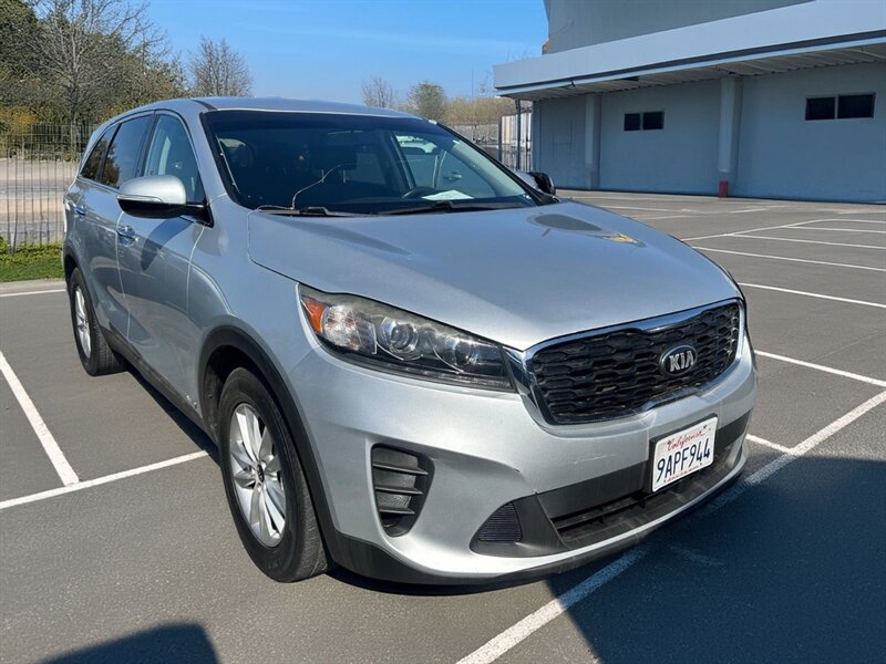 Used 2019 Kia Sorento AWD V6 image 1