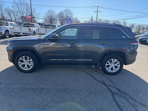 Certified 2022 Jeep Grand Cherokee Limited image 17