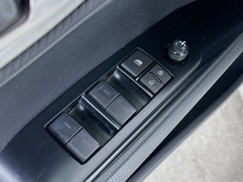 Used 2025 Toyota Camry SE FWD image 20