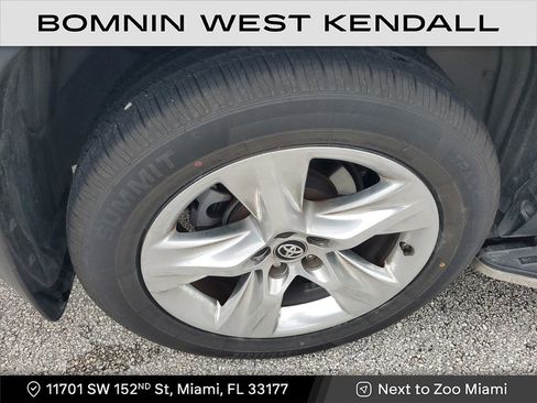 Used 2017 Toyota Highlander Limited image 9