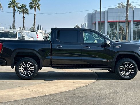 Certified 2025 GMC Sierra 1500 AT4 w/ AT4 Premium Package AWD/4WD image 3