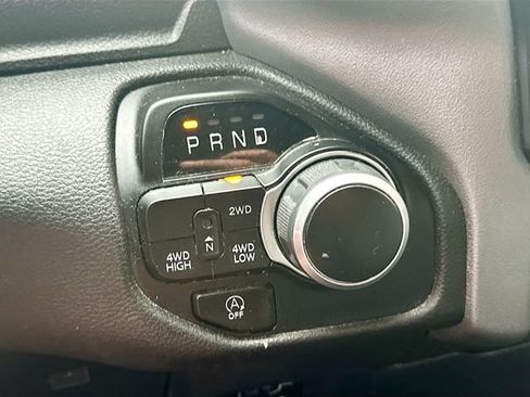 Used 2024 RAM 1500 Big Horn AWD/4WD image 17