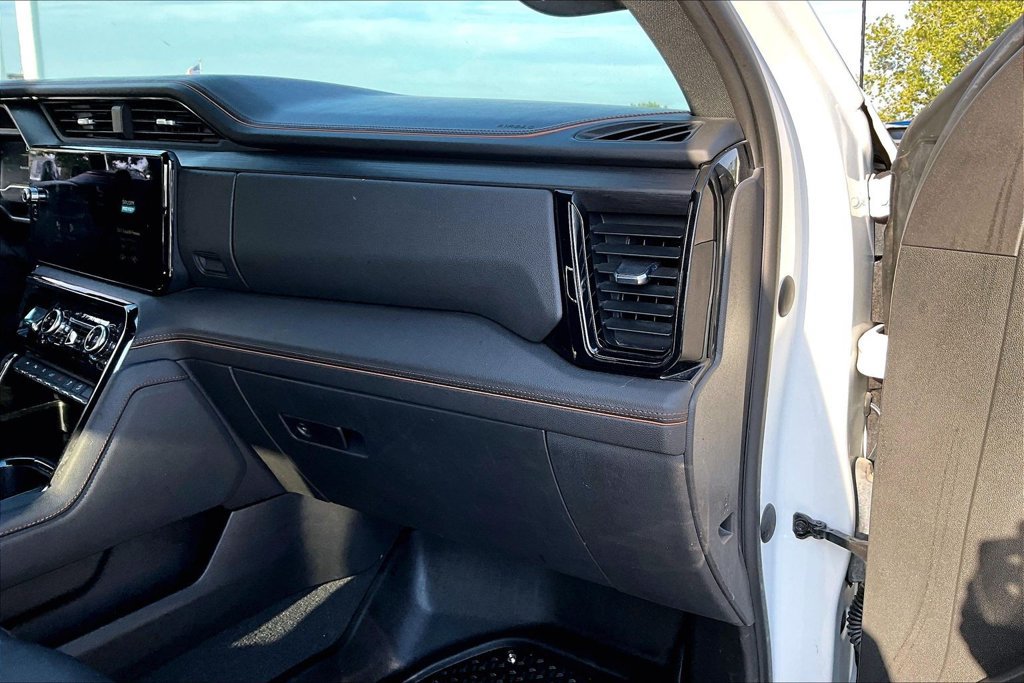 Used 2023 GMC Sierra 1500 AT4 AWD/4WD image 19
