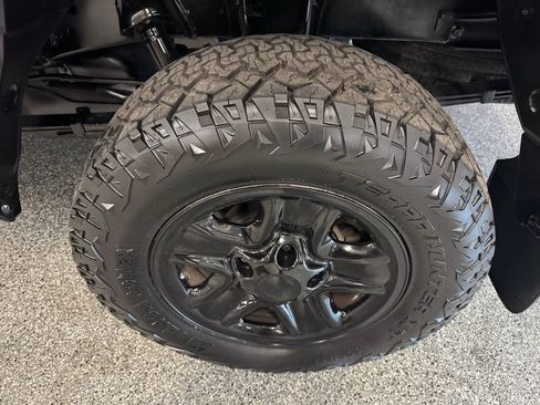 Used 2018 Toyota Tundra SR5 w/ SR5 Upgrade Package RWD image 14