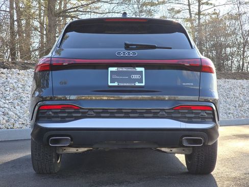 Certified 2025 Audi Q5 Premium w/ Convenience Package image 5