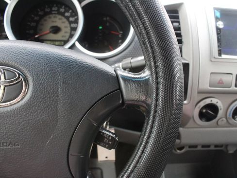Used 2010 Toyota Tacoma 4x4 Double Cab image 11