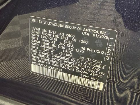 Used 2025 Volkswagen Atlas SE FWD image 25