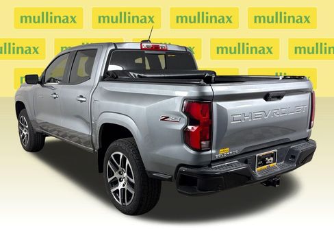 Used 2023 Chevrolet Colorado Z71 w/ Z71 Convenience Package 2 AWD/4WD image 9