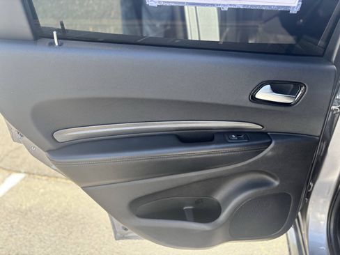 Used 2021 Dodge Durango SXT RWD image 16