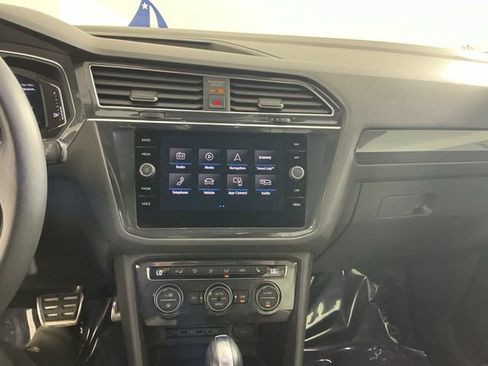 Used 2020 Volkswagen Tiguan SEL Premium R-Line AWD/4WD image 33
