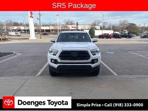 Used 2019 Toyota Tacoma SR5 image 2