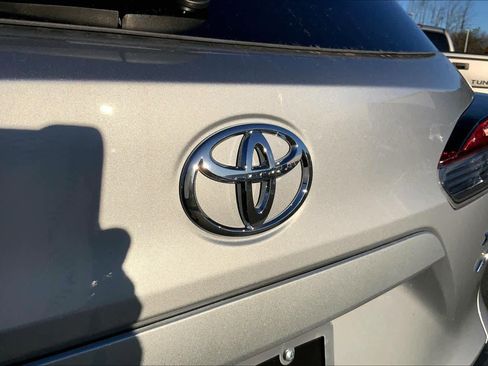 New 2026 Toyota Corolla Cross XLE image 15