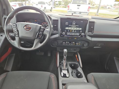 Used 2022 Nissan Frontier Pro-X image 8