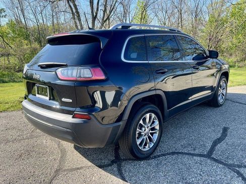 Used 2019 Jeep Cherokee Latitude Plus w/ Comfort/Convenience Group AWD/4WD image 4