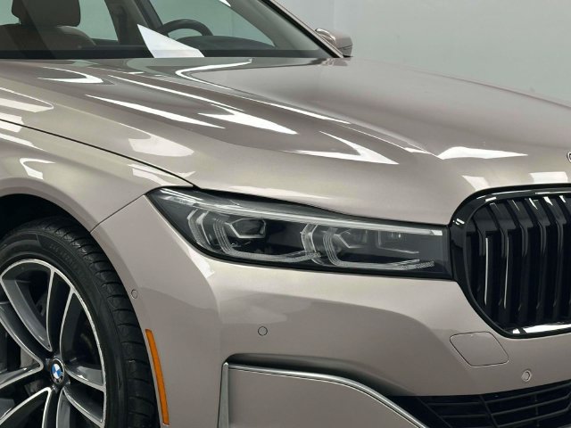 Used 2021 BMW 750i xDrive AWD/4WD image 29