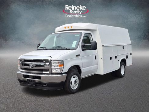 New 2027 Ford E-350 and Econoline 350 Super Duty w/ Power Equipment Group RWD image 1
