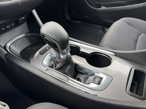 Used 2022 Chevrolet Malibu LT image 28