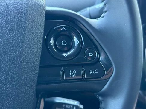 Used 2022 Toyota Prius Prime XLE FWD image 30