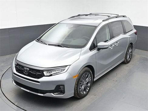 New 2026 Honda Odyssey Touring image 15