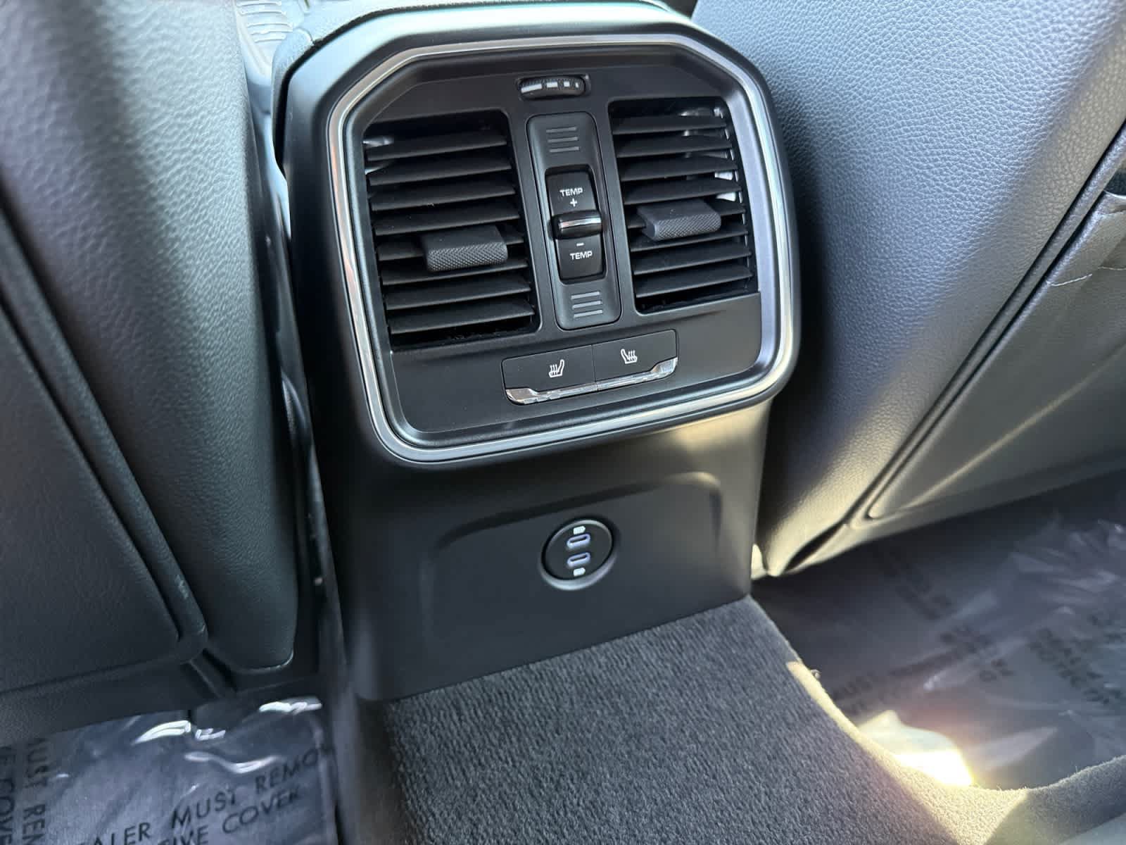 Used 2020 Porsche Macan AWD/4WD image 16
