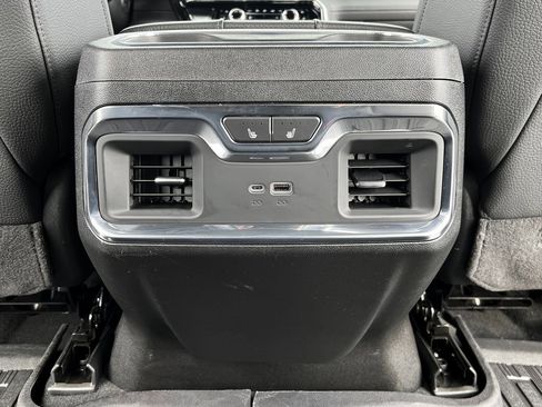 Used 2025 GMC Sierra 2500 Denali image 22