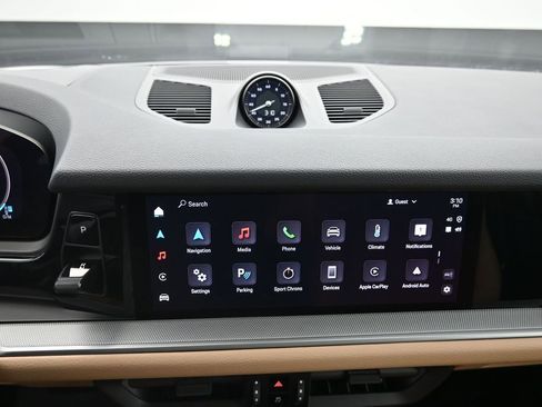 Certified 2025 Porsche Cayenne Coupe AWD/4WD image 17