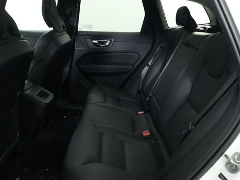 Certified 2023 Volvo XC60 B5 Plus w/ Climate Package FWD image 32