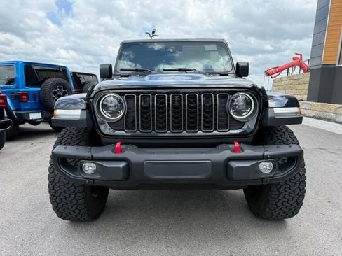 Used 2024 Jeep Wrangler Unlimited Rubicon AWD/4WD image 8
