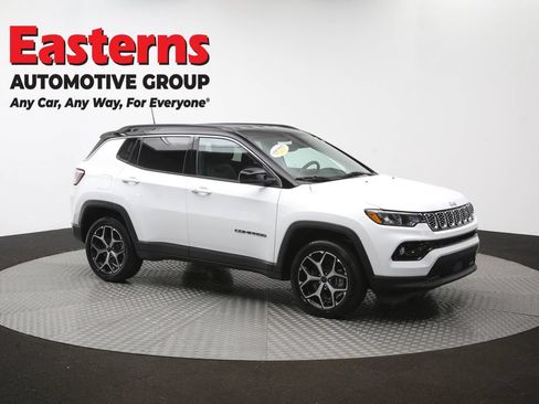 Used 2025 Jeep Compass Limited AWD/4WD image 47