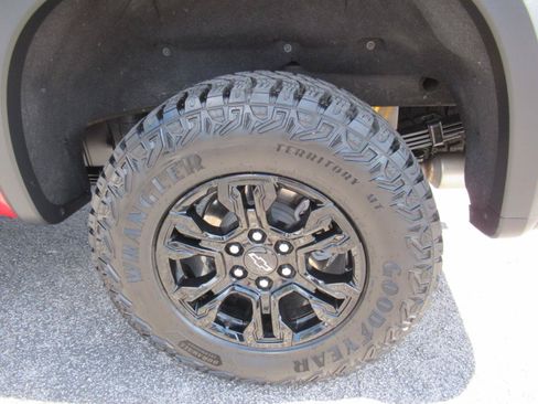 Used 2022 Chevrolet Silverado 1500 ZR2 AWD/4WD image 9