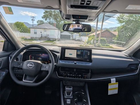 New 2026 Nissan Rogue Platinum w/ Platinum Premium Package AWD/4WD image 8