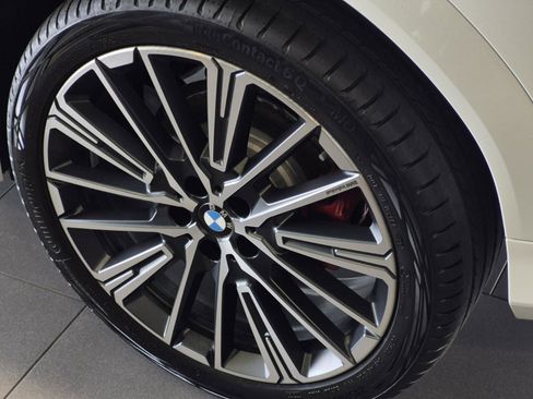 New 2026 BMW X2 xDrive28i w/ M Sport Package AWD/4WD image 7