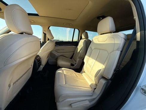 Used 2022 Jeep Grand Cherokee L Limited image 23