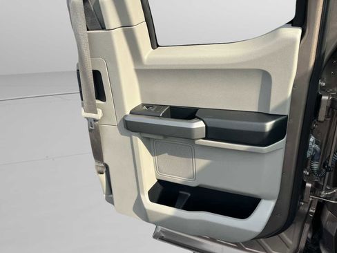 Used 2018 Ford F150 XLT w/ XTR Package image 18