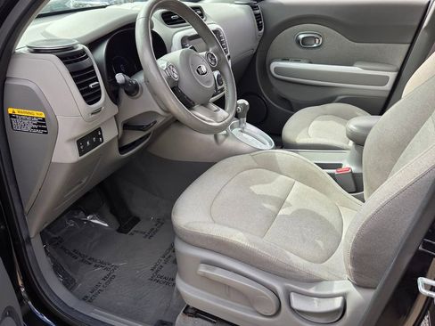 Used 2018 Kia Soul EV image 11