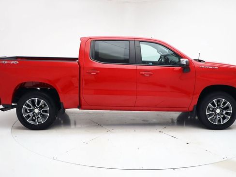Used 2023 Chevrolet Silverado 1500 LT image 3